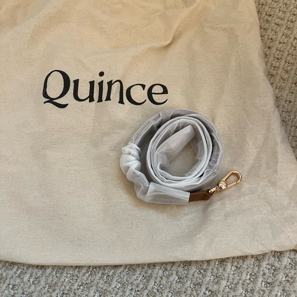 Quince Italian Leather Bucket Bag - Picture 7 of 14